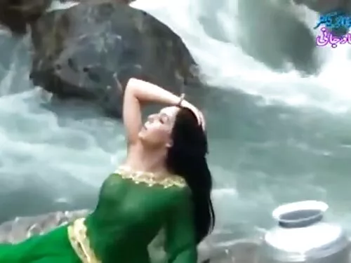 યુવાન કિંકી દંપતી સે ...
