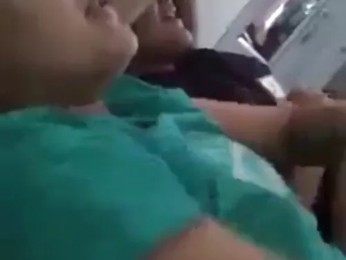 પાતળું કાળું બચ્ચું  ...