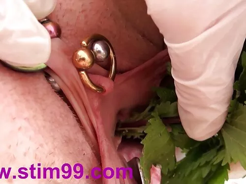 વિશાળ કાળો ડિક ઉપાડે ...