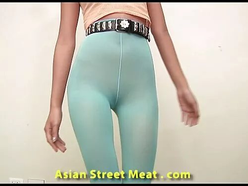 Busty ગ્રંથપાલ એરિન  ...